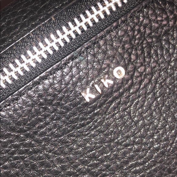 KIKO LEATHER MINIMAL CROSSBODY BAG - Picture 6 of 10